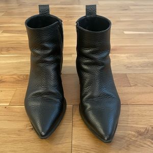 Everlane Black Pebble Leather Pointed Toe Boot Size 8.5